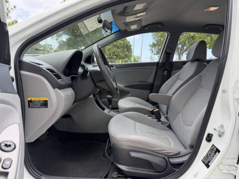 2015 Hyundai Accent GS