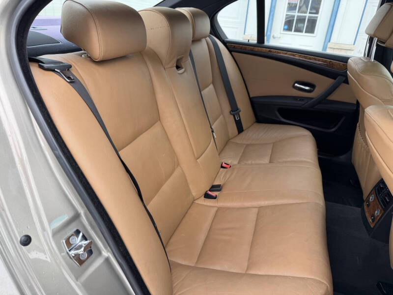 2009 BMW 5 Series 528i xDrive