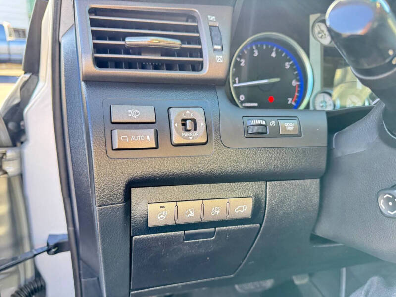 2011 Lexus LX 570