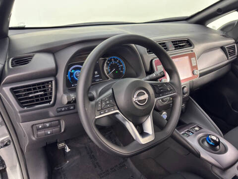 2025 Nissan LEAF S