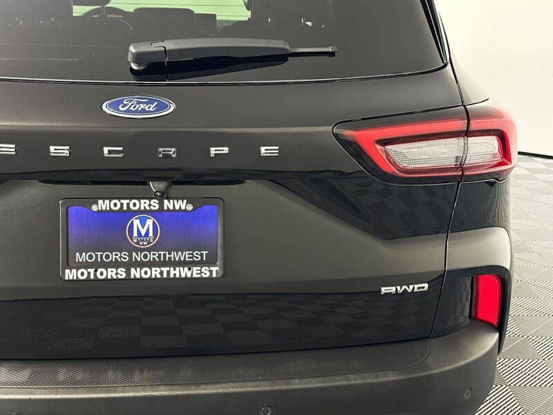 2025 Ford Escape Platinum