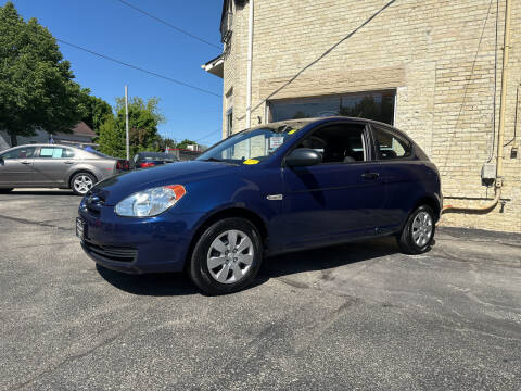 2009 Hyundai Accent for sale at Strong Automotive in Watertown WI