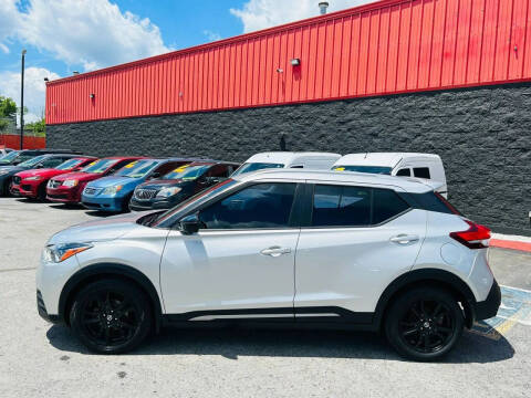 2020 Nissan Kicks SR