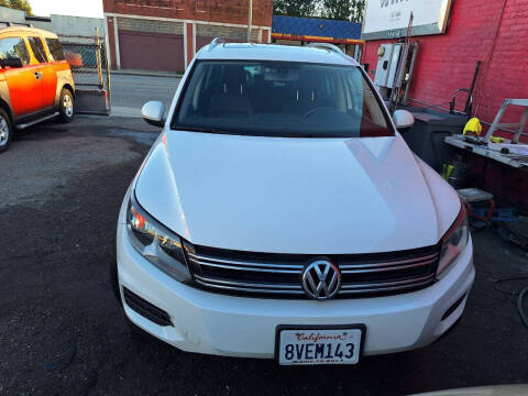 2017 Volkswagen Tiguan 2.0T Wolfsburg Edition