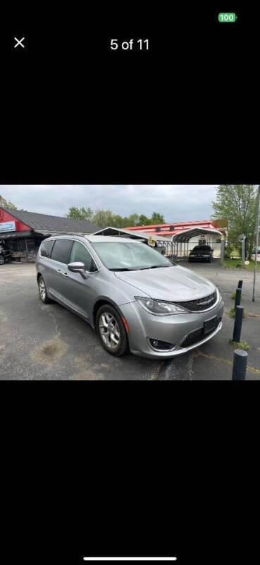 2017 Chrysler Pacifica Touring-L