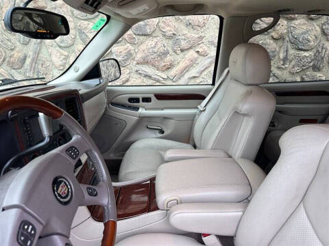 2005 Cadillac Escalade