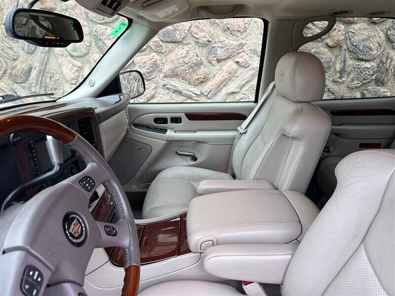 2005 Cadillac Escalade