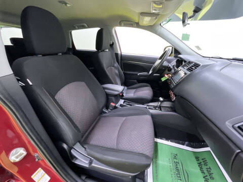 2019 Mitsubishi Outlander Sport LE