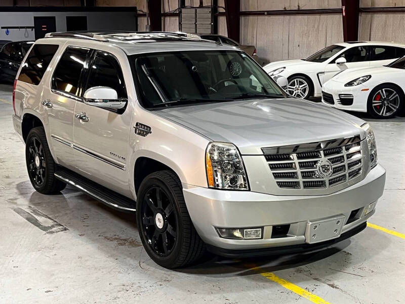 2010 Cadillac Escalade Luxury