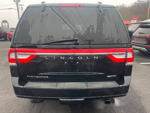 2016 Lincoln Navigator Select