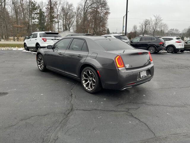 2016 Chrysler 300