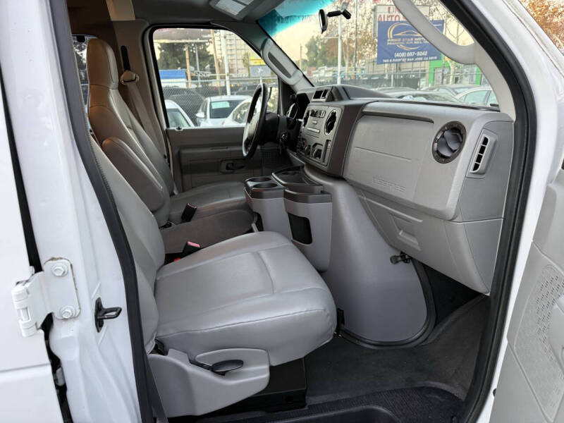 2013 Ford E-Series E-250