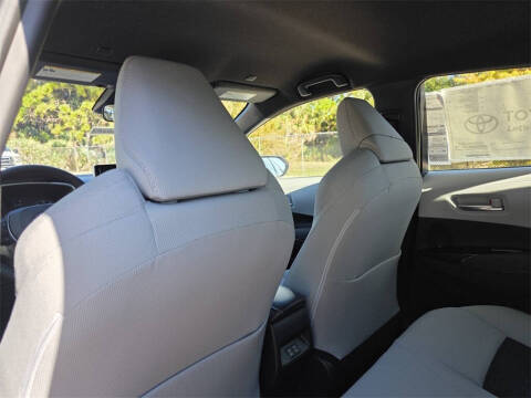 2026 Toyota Corolla Hatchback SE