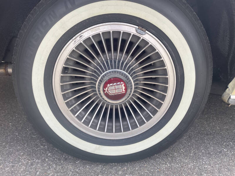 1981 Ford LTD Crown Victoria Country Squire