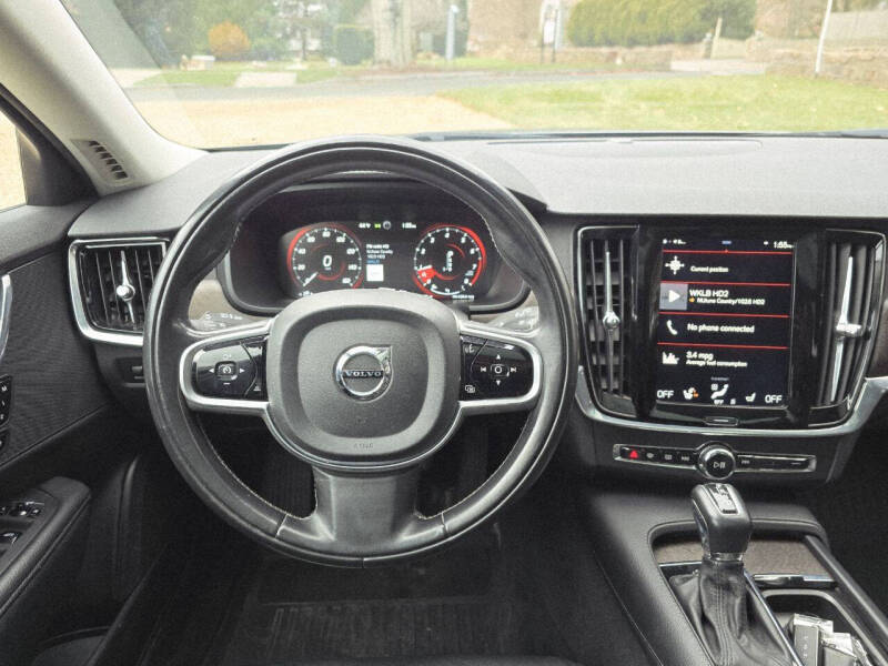 2018 Volvo V90 Cross Country T6