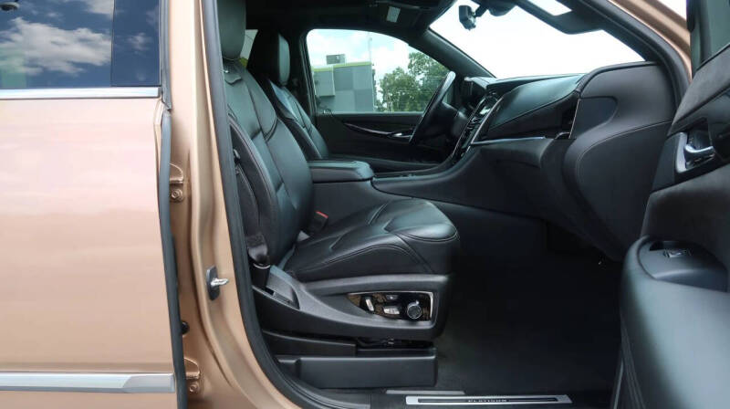 2020 Cadillac Escalade Platinum