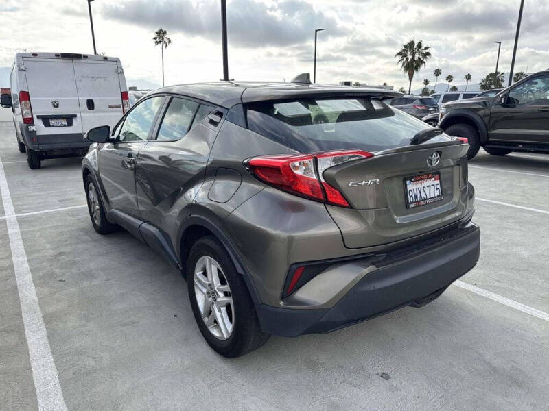 2021 Toyota C-HR LE