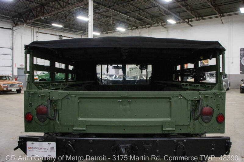 2001 AM General Hummer