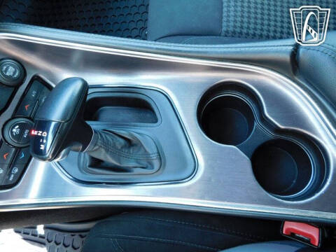 2015 Dodge Challenger SXT