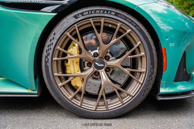 2025 Aston Martin DB12 V8