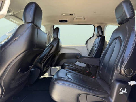 2020 Chrysler Pacifica Touring L