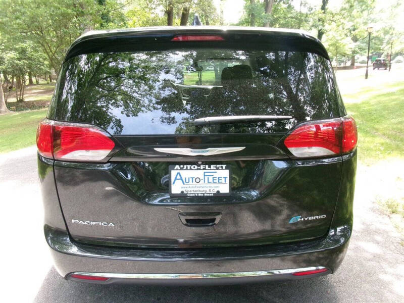 2017 Chrysler Pacifica Hybrid Touring Plus