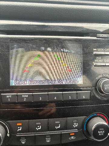 2017 Nissan Rogue SL