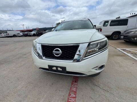 2016 Nissan Pathfinder SV