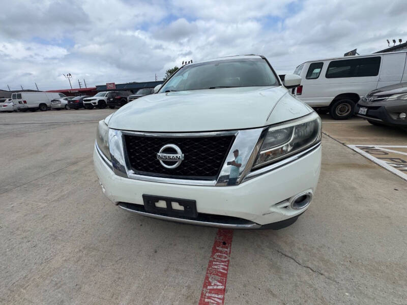2016 Nissan Pathfinder SV