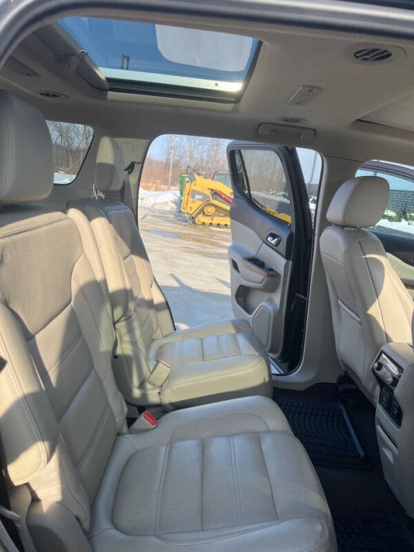 2017 GMC Acadia Denali