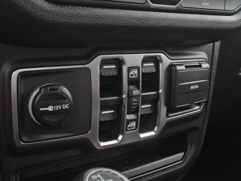 2025 Jeep Gladiator Sport