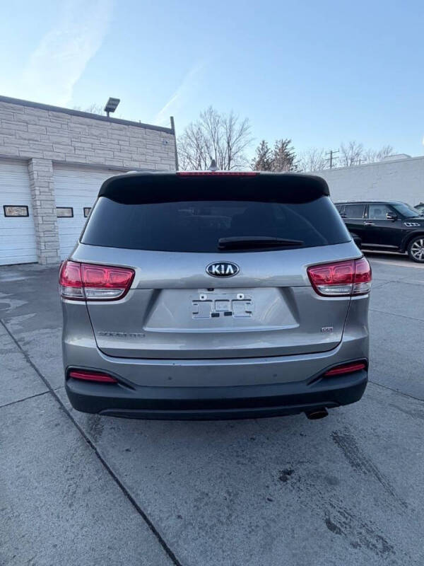 2017 Kia Sorento LX
