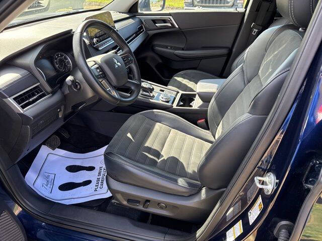 2024 Mitsubishi Outlander SE