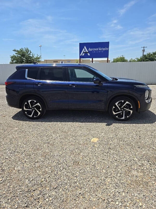 2024 Mitsubishi Outlander SE