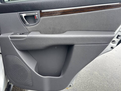 2011 Hyundai Santa Fe SE