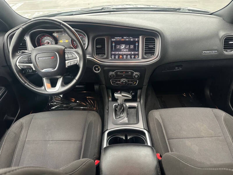 2017 Dodge Charger SXT