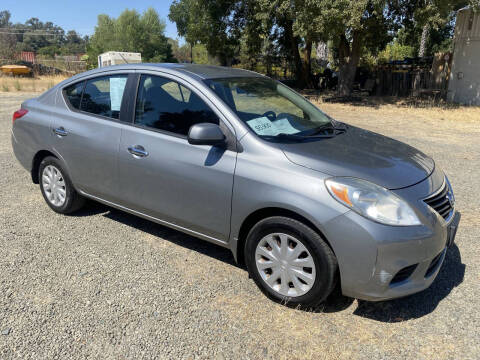 2012 Nissan Versa 1.6 SL