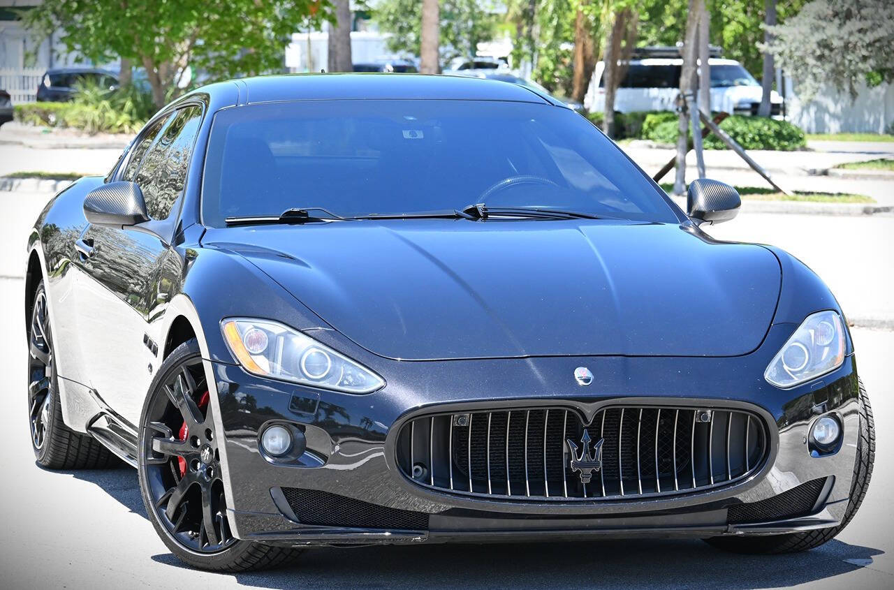 2011 Maserati GranTurismo 2