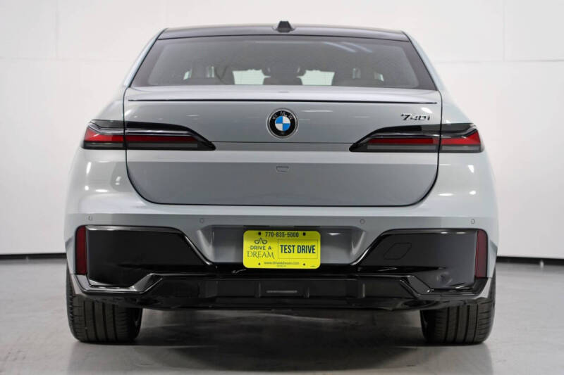 2024 BMW 7 Series 740i