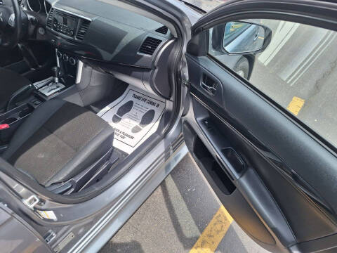2016 Mitsubishi Lancer ES