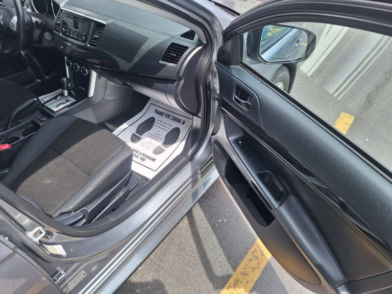 2016 Mitsubishi Lancer ES