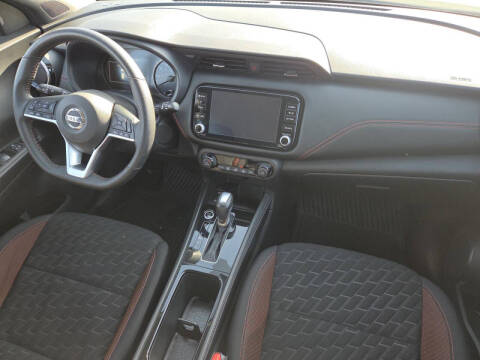 2021 Nissan Kicks SR