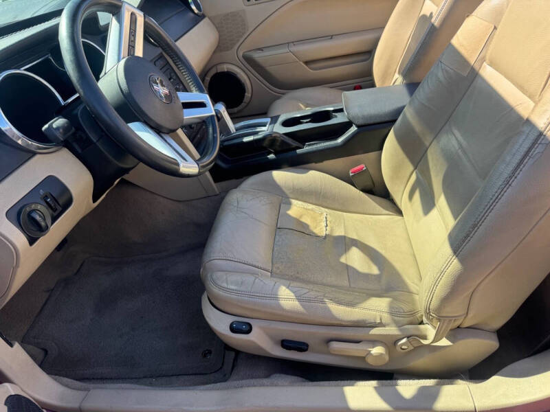 2006 Ford Mustang V6 Standard