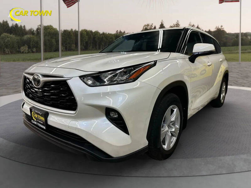 2020 Toyota Highlander LE