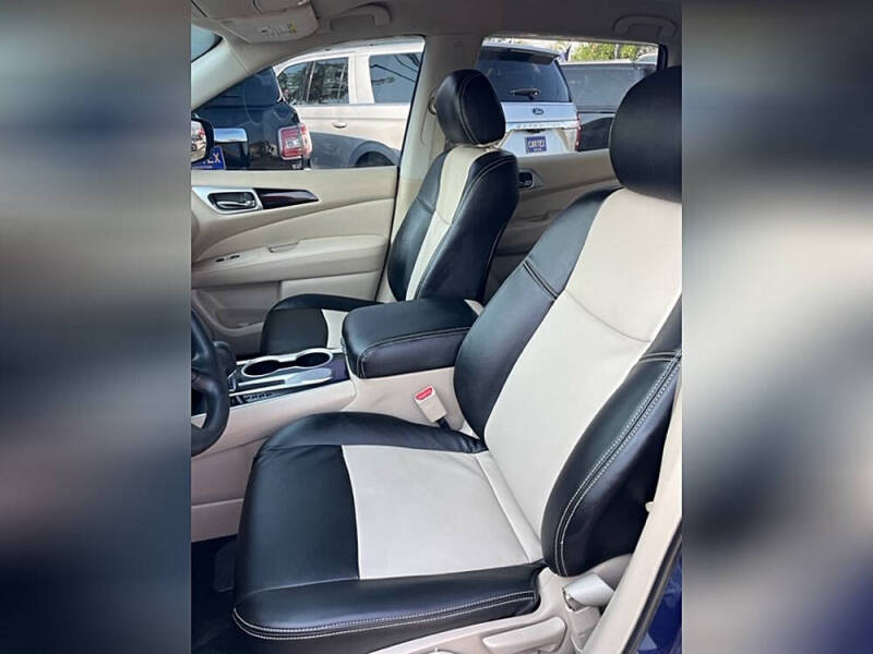 2017 Nissan Pathfinder