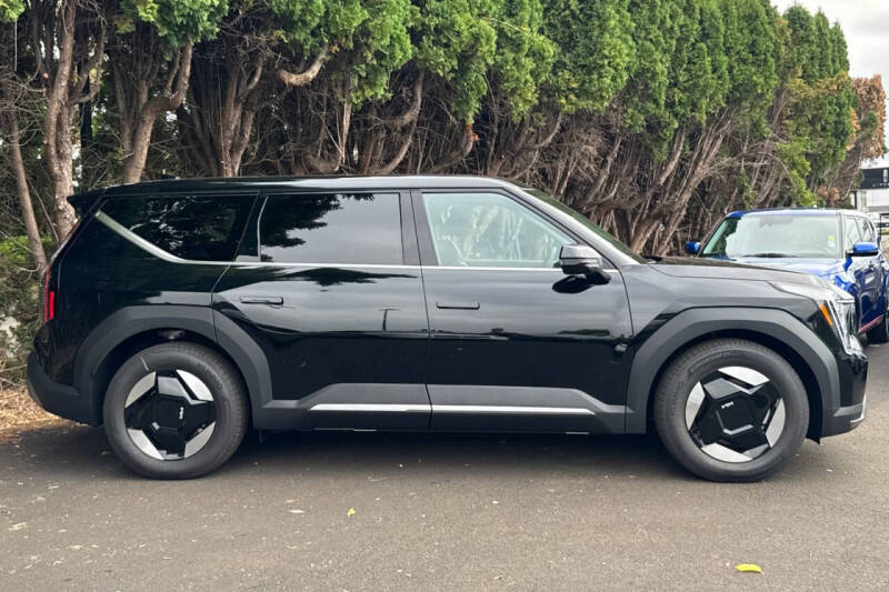 2026 Kia EV9 Light Long Range