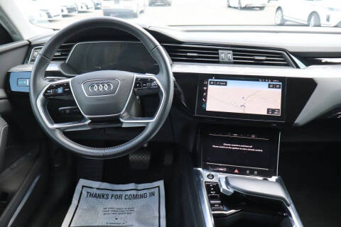 2021 Audi e-tron quattro Premium Plus