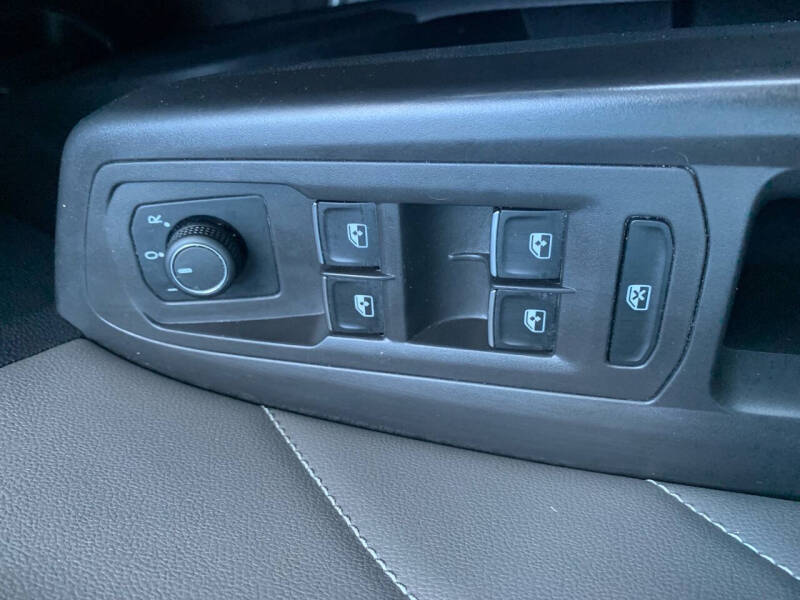 2023 Volkswagen Atlas Cross Sport SE