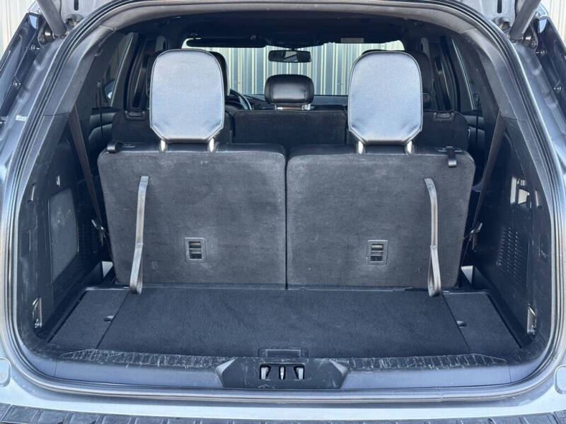 2022 Ford Explorer ST-Line