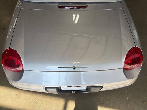 2004 Ford Thunderbird Deluxe